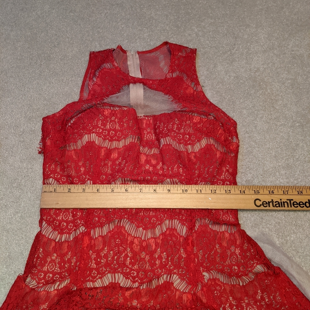 Steppin' out Women's Lace Flare Hem Dress - Picture 11 of 16